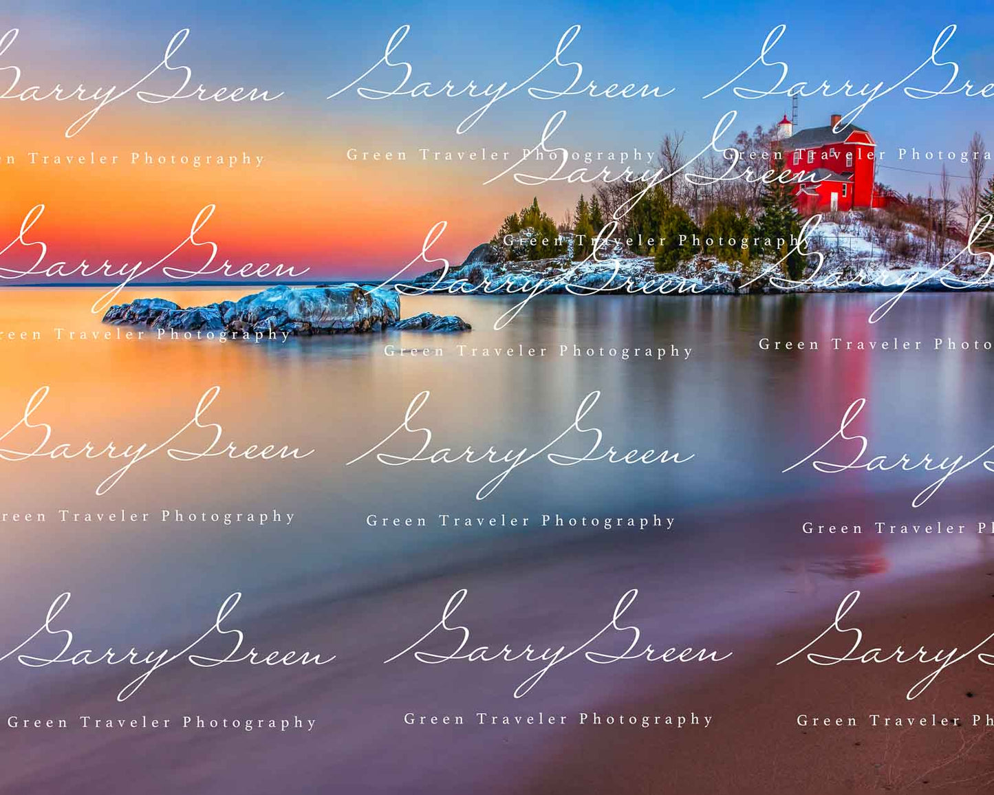 Marquette Harbor Lighthouse